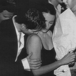 -𝙬𝙝𝙞𝙩𝙚 𝙝𝙚𝙖𝙧𝙩-